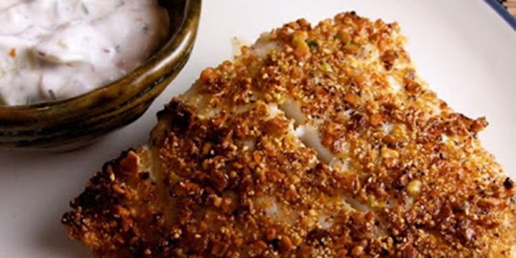 Pistachio Encrusted Halibut with Spicy Yogurt Sauce